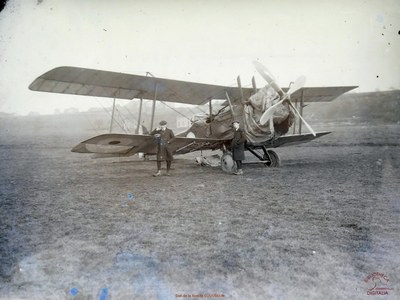 Arsimont : avion biplan sur les hauteurs d' Arsimont
