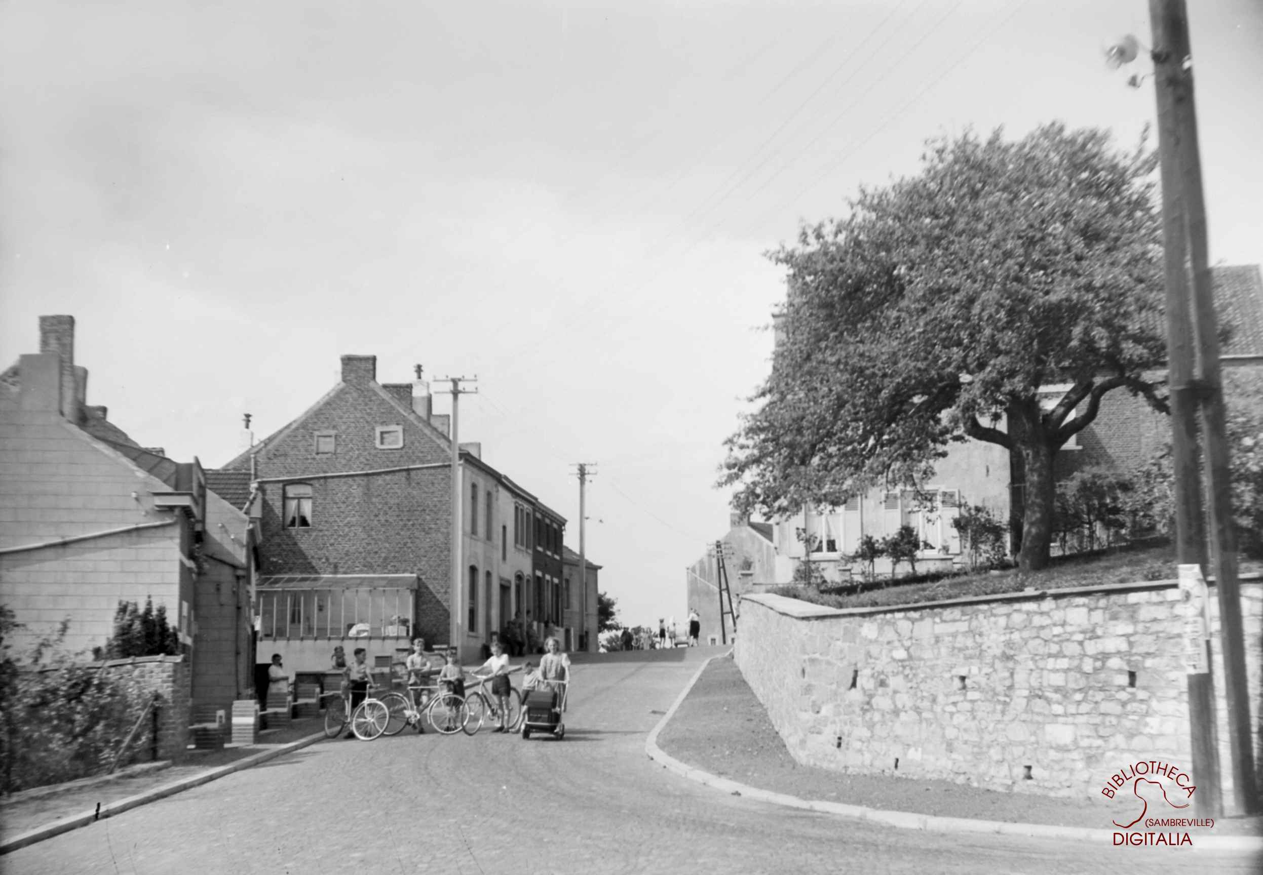Arsimont : croisement entre la rue d'Auvelais et la rue Bourgmestre ...