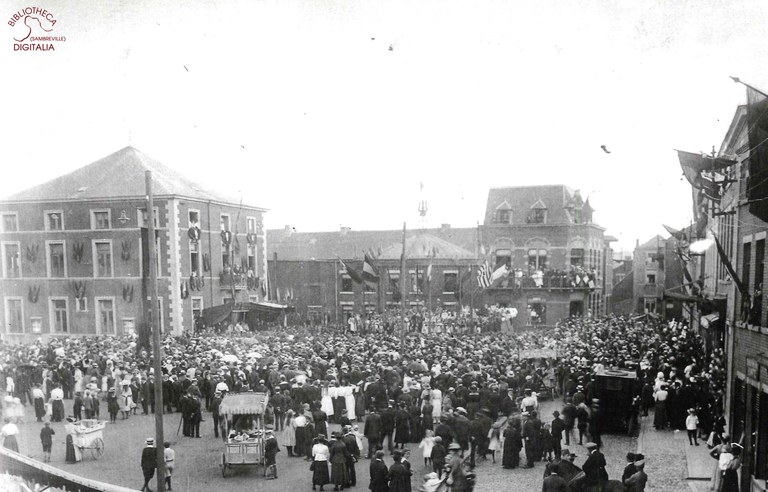 Auvelais : la Place avant 1919, avec l'ancienne administration communale