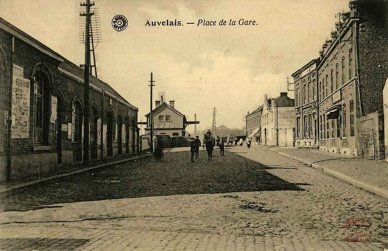 Auvelais : Place de la Gare