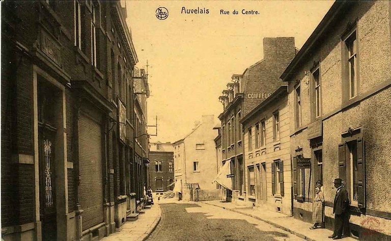 Auvelais : rue du centre