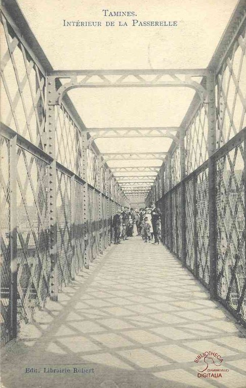 Tamines : intérieur de la passerelle