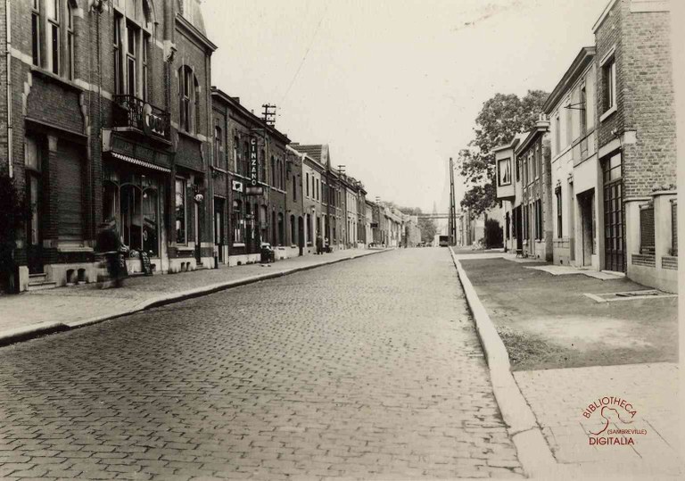 Tamines : rue Roosevelt et son magasin COOP