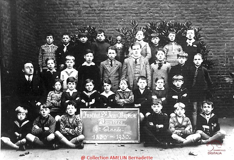 Tamines photo de classe : Institut Saint Jean-Baptiste  5ème année 1930