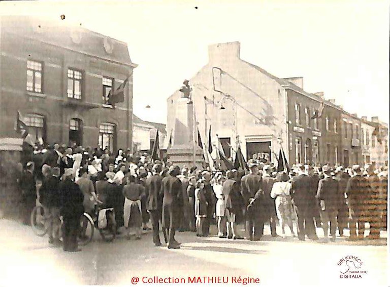 Commémoration au pied du monument dédié à Albert Ier à Falisolle