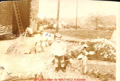 Falisolle arrière de la maison rue Saint Roch (en 1958)