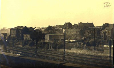 Tamines : vue des voies du chemin de fer depuis le pont