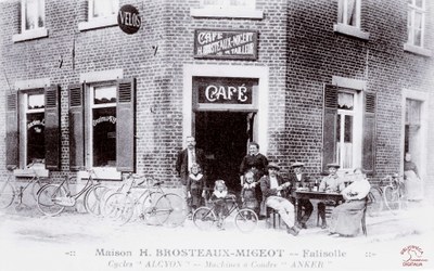 Falisolle Maison BROSTEAUX - MIGEOT (Café + vélos + machines à coudre)