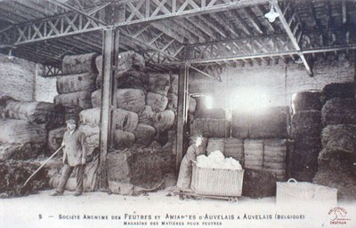 Feutrerie : magasins des matières pour feutres