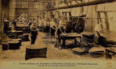 Auvelais : Société anonyme des Feutres et Amiantes d'Auvelais. Atelier de foulage des feutres ordinaires