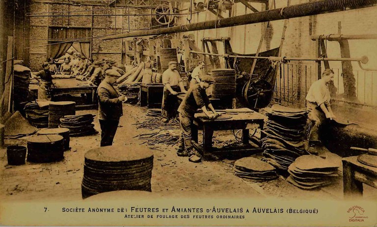 Auvelais : Société anonyme des Feutres et Amiantes d'Auvelais. Atelier de foulage des feutres ordinaires