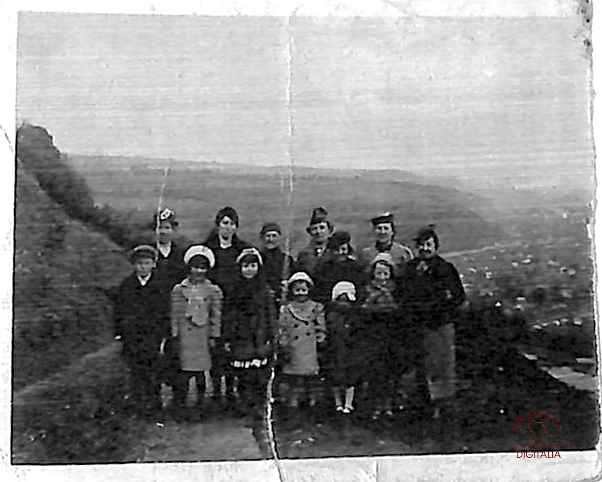 Photo de classe. Localisation inconnue
