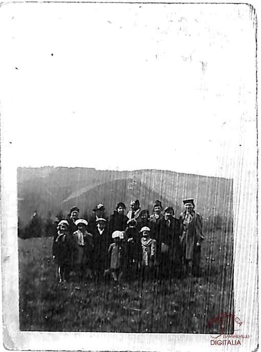 Photo de classe. Localisation inconnue