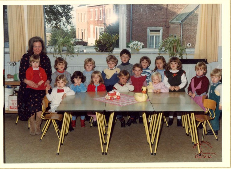 Arsimont : école communale. Classe de Mme LAMBERT Aline (Mme Linette)