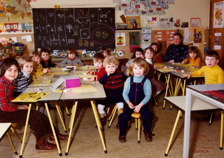 Arsimont : école communale. Classe de Mme LAMBERT Aline (Mme Linette)