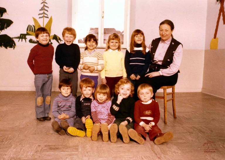 Arsimont : école communale. Classe de Mme LAMBERT Aline (Mme Linette)