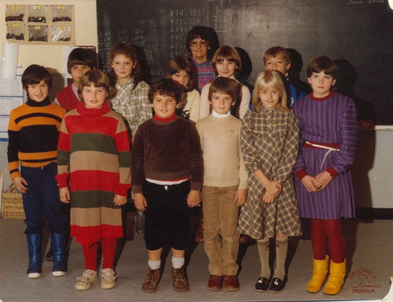 Arsimont : école communale. Photo de classe