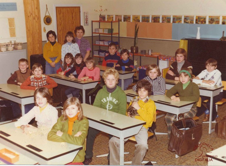 Arsimont : école communale. Photo de classe — Sambreville bibliotheca