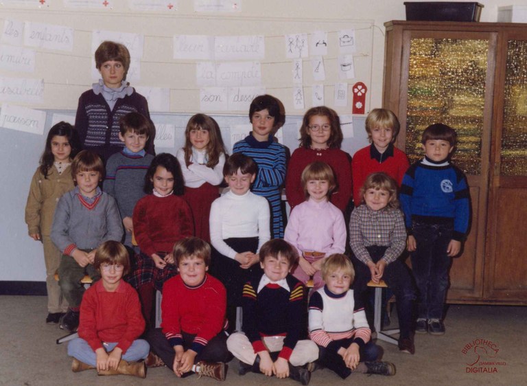 Arsimont : école communale . Photo de classe
