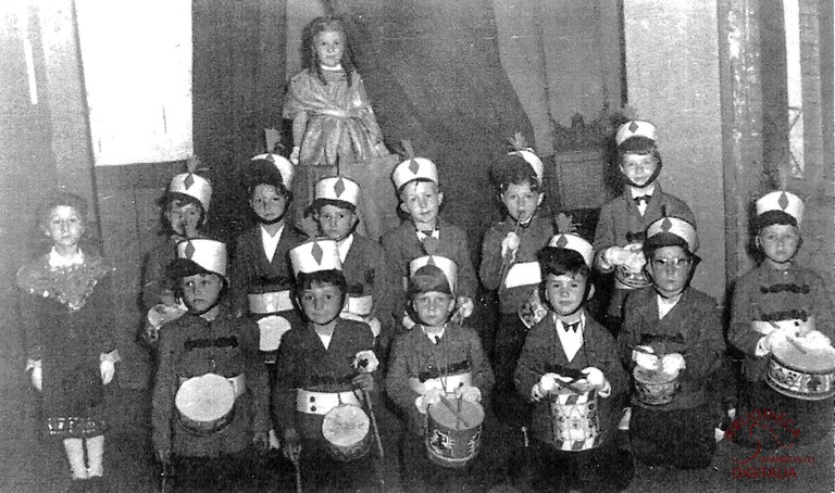 Arsimont : école libre. Classe gardienne