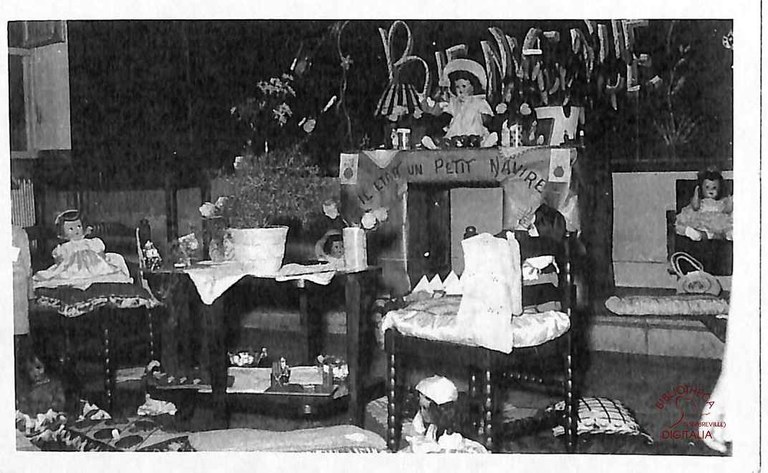 Arsimont : intérieur décoré d'une classe : il était un petit navire ...