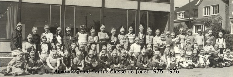 Auvelais : école communale du centre. Classe de forêt 3ème degré
