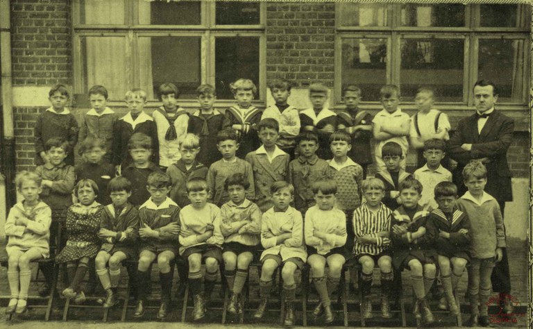 Auvelais : école communale du centre, section primaire