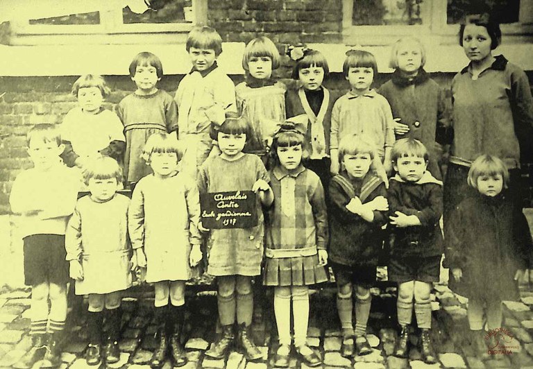 Auvelais : école communale gardienne
