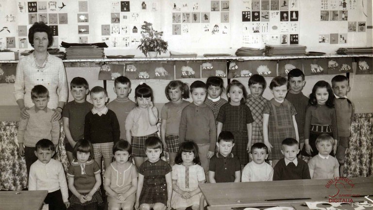 Auvelais : école de la Sarthe, classe de Mme BOSSREZ - HITTELET, 3ème maternelle