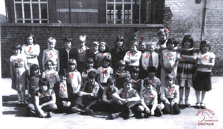 Auvelais : école de la Sarthe, classe de Mme LEGRAND
