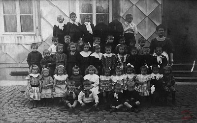 Auvelais : école des sœurs de la Providence de la rue du Pont-à-Biesmes