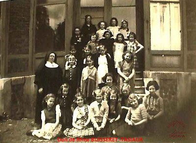 Auvelais : école des sœurs de la Providence de la rue du Pont-à-Biesmes
