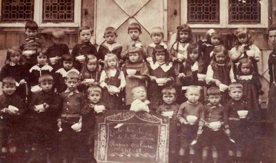 Auvelais : Ecole des sœurs de la Providence, repas scolaire 1918 -1919