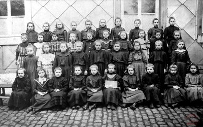 Auvelais : école des sœurs de la rue du Pont-à-Biesmes