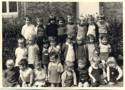 Auvelais : l'école des sœurs de la Providence. Classe de Mme Ariane