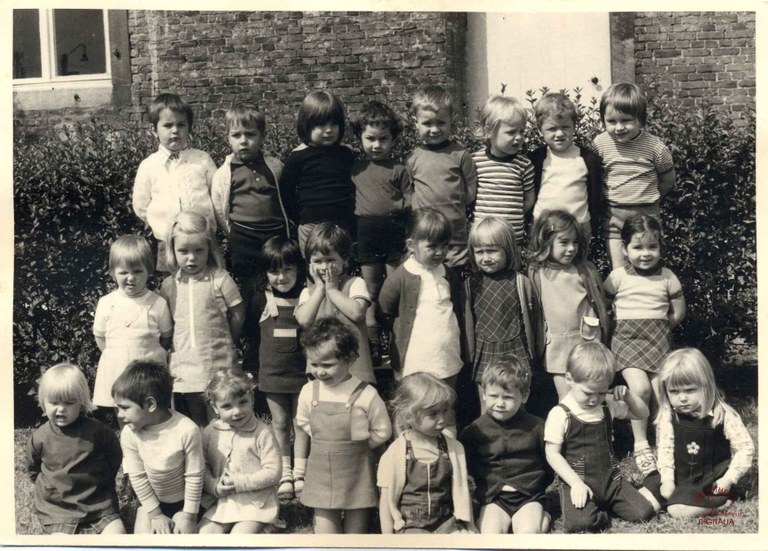 Auvelais : l'école des sœurs de la Providence. Classe de Mme Ariane