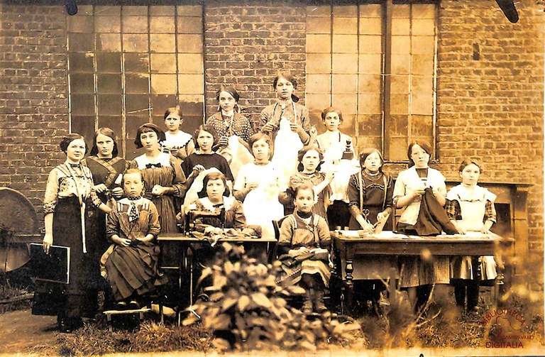 Auvelais : école ménagère