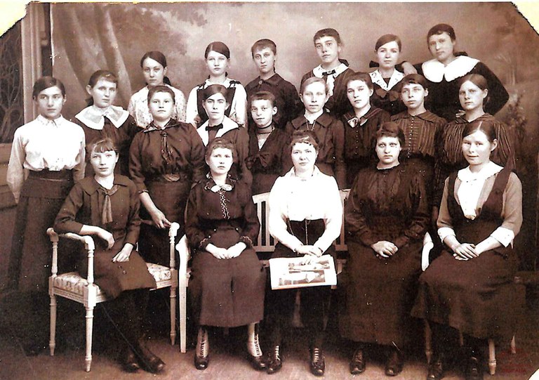 Auvelais : école ménagère