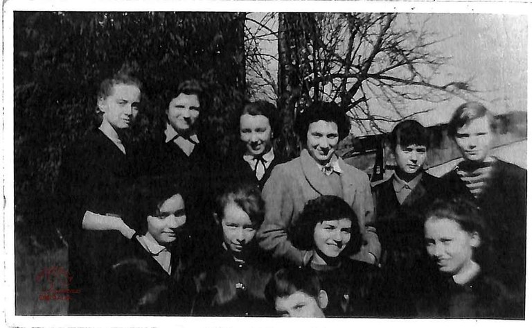 Auvelais : école Notre-Dame photo de classe