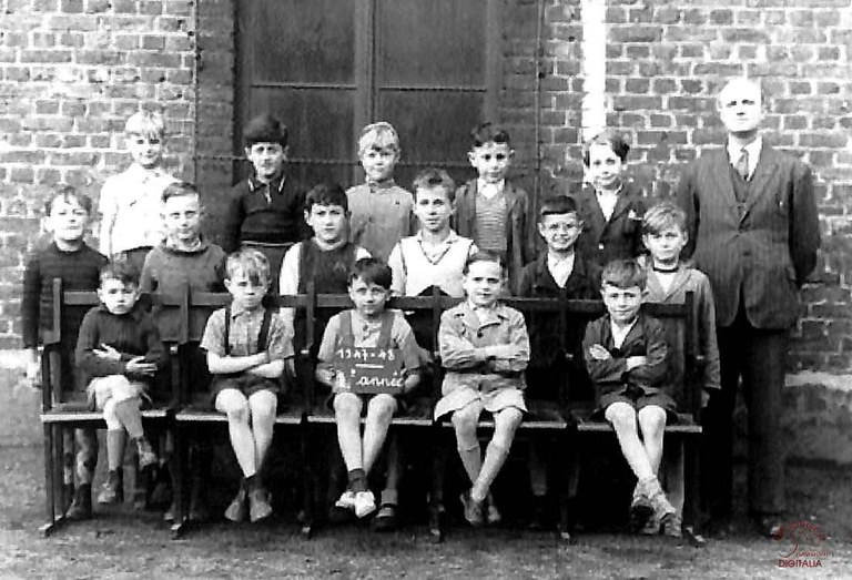 Auvelais : école Saint Joseph, 2ème année