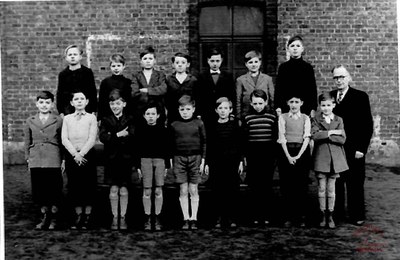 Auvelais : école Saint Joseph. Classe de M. CREVECOEUR