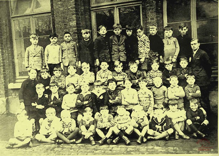 Auvelais : école Saint Joseph, classe de M. DEPREZ