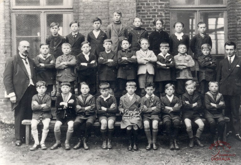 Auvelais : Institut Saint Joseph  1927-1928 3ème classe