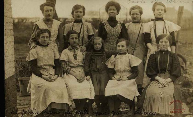 Auvelais : l'école catholique ménagère (Rue du pont-à-Biesmes)