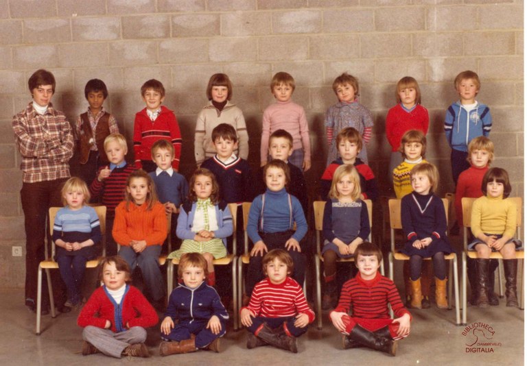Auvelais : école Saint-François (rue du Pont-à-Biesmes)