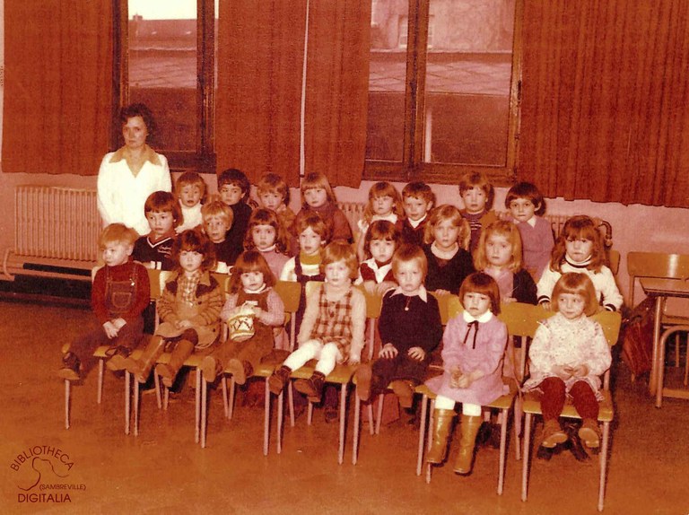 Auvelais : école Saint-François (rue Pont-à-Biesmes)