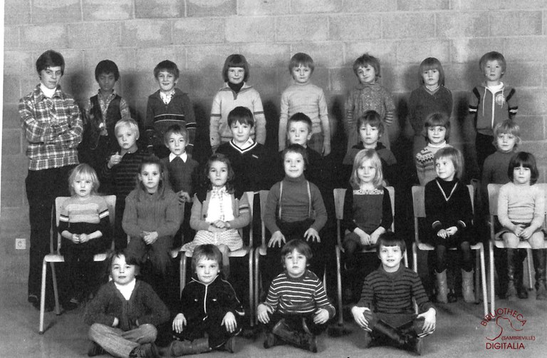 Auvelais : école Saint François rue Pont-à-Biesmes