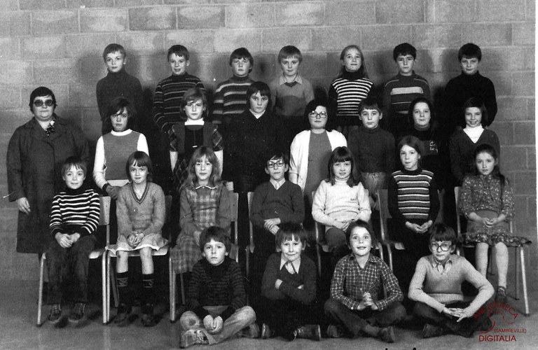 Auvelais : école Saint François rue Pont-à-Biesmes