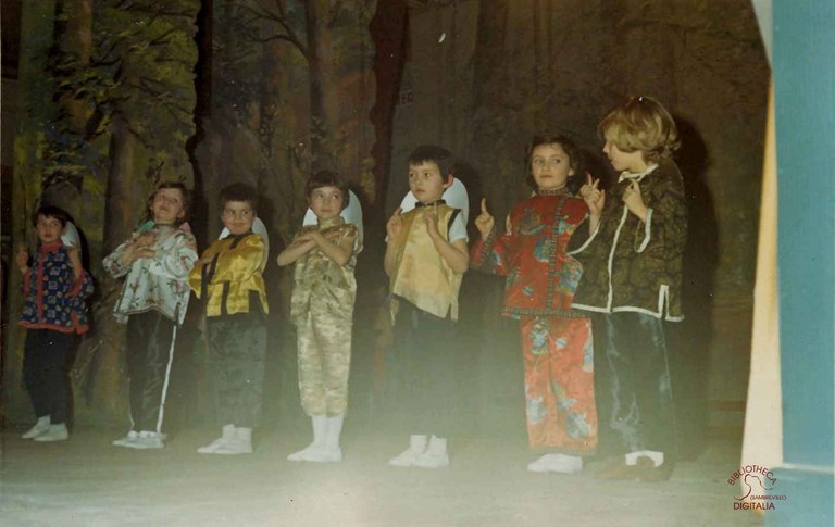 Auvelais : école Saint François (rue Pont-à-Biesmes) Fancy fair