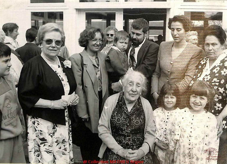 Mme DENIS ancienne institutrice de l'école communale de Falisolle